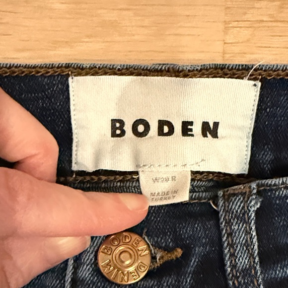 Boden Women's High Rise Column Leg Jeans, Dark Vintage | Size 28 - Picture 2 of 7